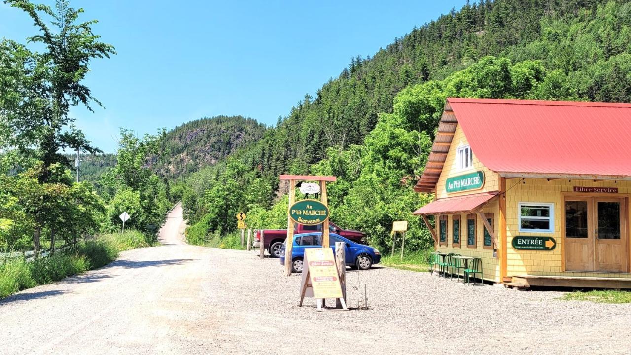 La Vieille Ferme, Ecogite Saint-Fulgence Luaran gambar