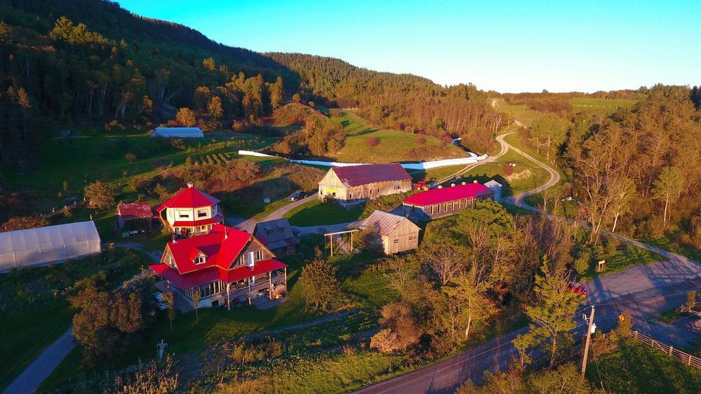 La Vieille Ferme, Ecogite Saint-Fulgence Luaran gambar